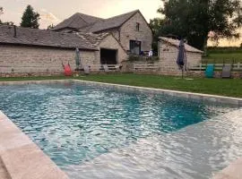 Domaine de Verteilhac, 6 personnes piscine chauffée
