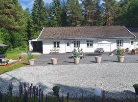 Telemark Motel, place to stay in Hauggrend