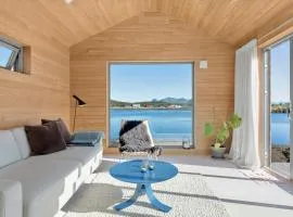 Tiny Cabin In Vesterålen