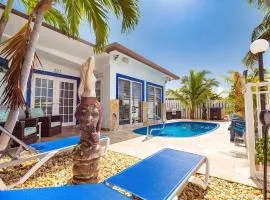 Casa Blanca - Waterfront Pool Home, Game Room, 45' Dock