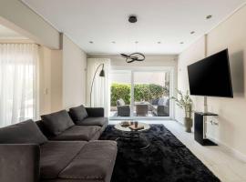 Elegant 3BD Seaside Villa With Sea View In Vari، فندق في فاري