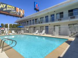 Motel 6 Las Vegas, NV – I-15 Stadium, hotel din Las Vegas