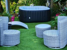 Chambre d'h&ocirc;tes Orchid&eacute;e, hotel con hidromasaje en Levesville-la-Chenard