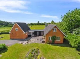 Holiday Home Adrienne - 6-4km from the sea by Interhome
