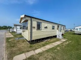 Lovely 6 Berth Caravan For Hire At Barmston Beach Holiday Park Ref 62062Hc