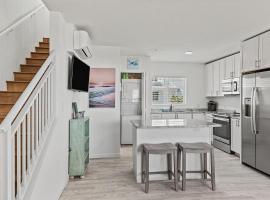 Ocean Isles #123 - Ocean Views, Resort Style Pool, hotel in Marathon