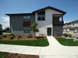 Lovely 2BR Home - Your Fort Collins Retreat!, hotel v destinaci Fort Collins