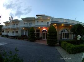 Hotel Akrogiali, hotel in Korinós