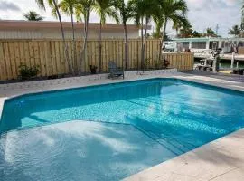 Reel Deal - Waterfront Pool Home, 76' Dock