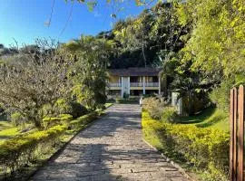 Linda Casa 4qts Piscina Churrasqueira Petrópolis - Venha para a Festa do colono Alemão Bauernfest 2025
