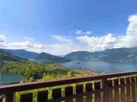 Agriturismo Cascina Lert, hotel com piscina em Marone