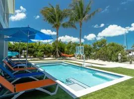 Seaside Serenity - Luxury Waterfront Pool Home, 35` Dock