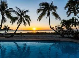 Sunsets in Paradise - Private Direct Waterfront Pool Home, 22' Dock