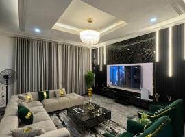 Luxury 3 Bedroom Bungalow at Golf Estate, hotel v Enugu