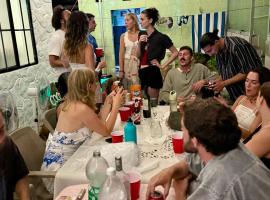 The Duck Dive El Tunco, hostel in Tamanique