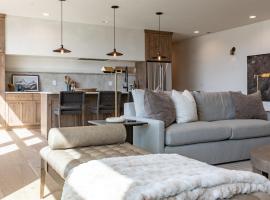 Newly Built - South Teton at The Basin Luxury Suit, hotel in Driggs