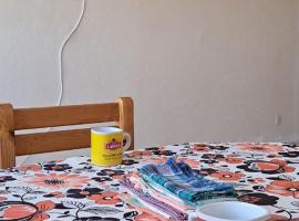 Appartement F3 avec terasse, hotel with parking in Mostaganem