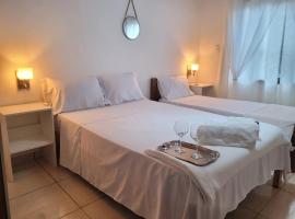 Encarna Hostel, hotel em Encarnación