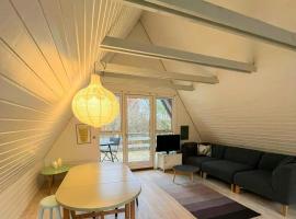 Sommerhus Ved Sletterhage Fyr På Stor Naturgrund, hotel in Knebel