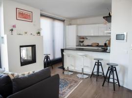 Penthouse with terrace Cavour 26, hotel in Udine