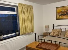 Studio apt with private parking