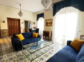 Maman Suite, city center near Molo Beverello