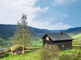 2 Bedroom Awesome Home In Dovre