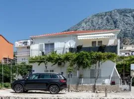Apartments by the sea Zivogosce - Blato, Makarska - 24667