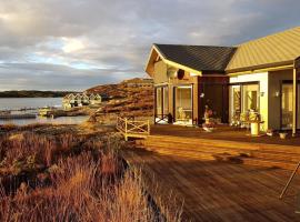 Seaside Dream Cabin With Jacuzzi, hotel que acepta mascotas en Steinsland