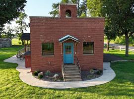 Hot Tub, 5BR2BTH in Guthrie, OK- Near EdmondOKC, hotell sihtkohas Guthrie