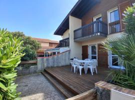 Villa patio avec piscine, à 400m des commerces et 6km de plage - Animaux admis - FR-1-239-83, hotel in Seignosse