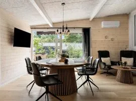 Beautiful Home In Ebeltoft With Sauna