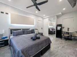 Urban Luxe Studio Northcrest
