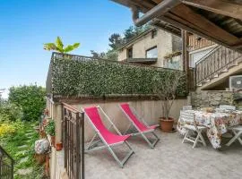 Between Mountain And Sea - Happy Rentals