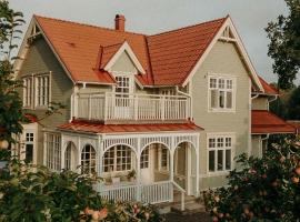 Large Family House With Garden In Mariefred, hotel v destinaci Mariefred