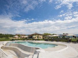Restored 18Th Century Borgo In Tuscan Countryside, hotel in Galliano