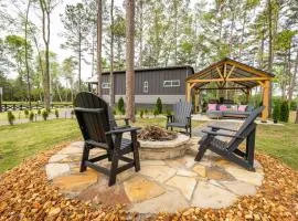 Little Dolly (In The Pines at KY Lake) 105 Pine Grove Lane, Dover, TN 37058