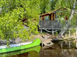 Lakeside Cabin With Paddle Board