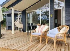 Cozy Family Summer House Near Høve Beach