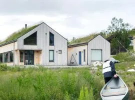 Beautiful Architecture By Vågslidvatnet Lake