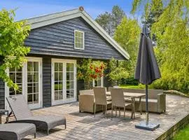 Family Holiday Home Near Marielyst Beach