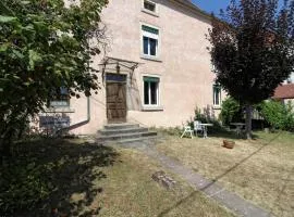 Gîte familial 6 pers avec billard et salle de jeux - FR-1-583-488