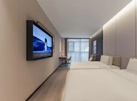 Atour Hotel Chongqing Jiefangbei China World Trade Center