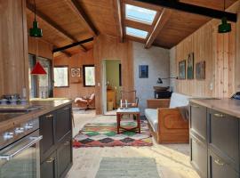 Cottage Near Hald Beach With Large Garden, hotel v destinaci Hundested