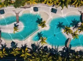 Modern Apt - Direct Pool Access - Beaches 2 min