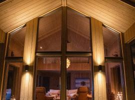 Modern Cabin In Scenic Valdres Nature Park, hotel v mestu Ron