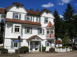 Gästehaus Villa Lina: Bad Herrenalb şehrinde bir otel