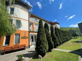 Hotel Continent, hotel v destinaci Poljana