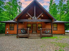 Whitetail Retreat Cabin for 13, vacation home in Broken Bow