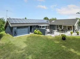 Amazing Home In Kalundborg With Wifi
